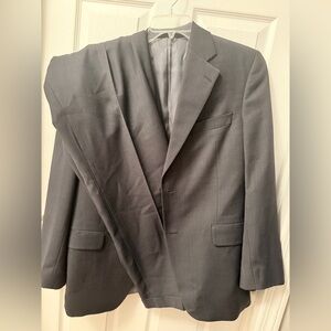 Jack Victor Sophisticated Charcoal Men's Blazer and Pants Suit.  EUC. 36R pants